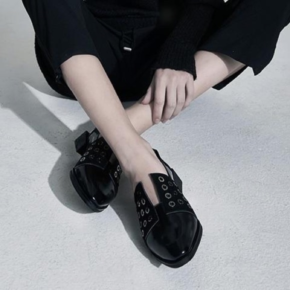 Modern alchemist Innocence Ornament Loafer - Picture 2 of 4